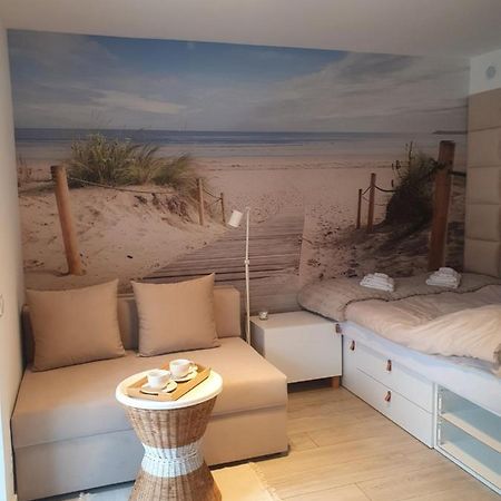 Apartament Beige Z Ogrodkiem Dziwnówek Esterno foto