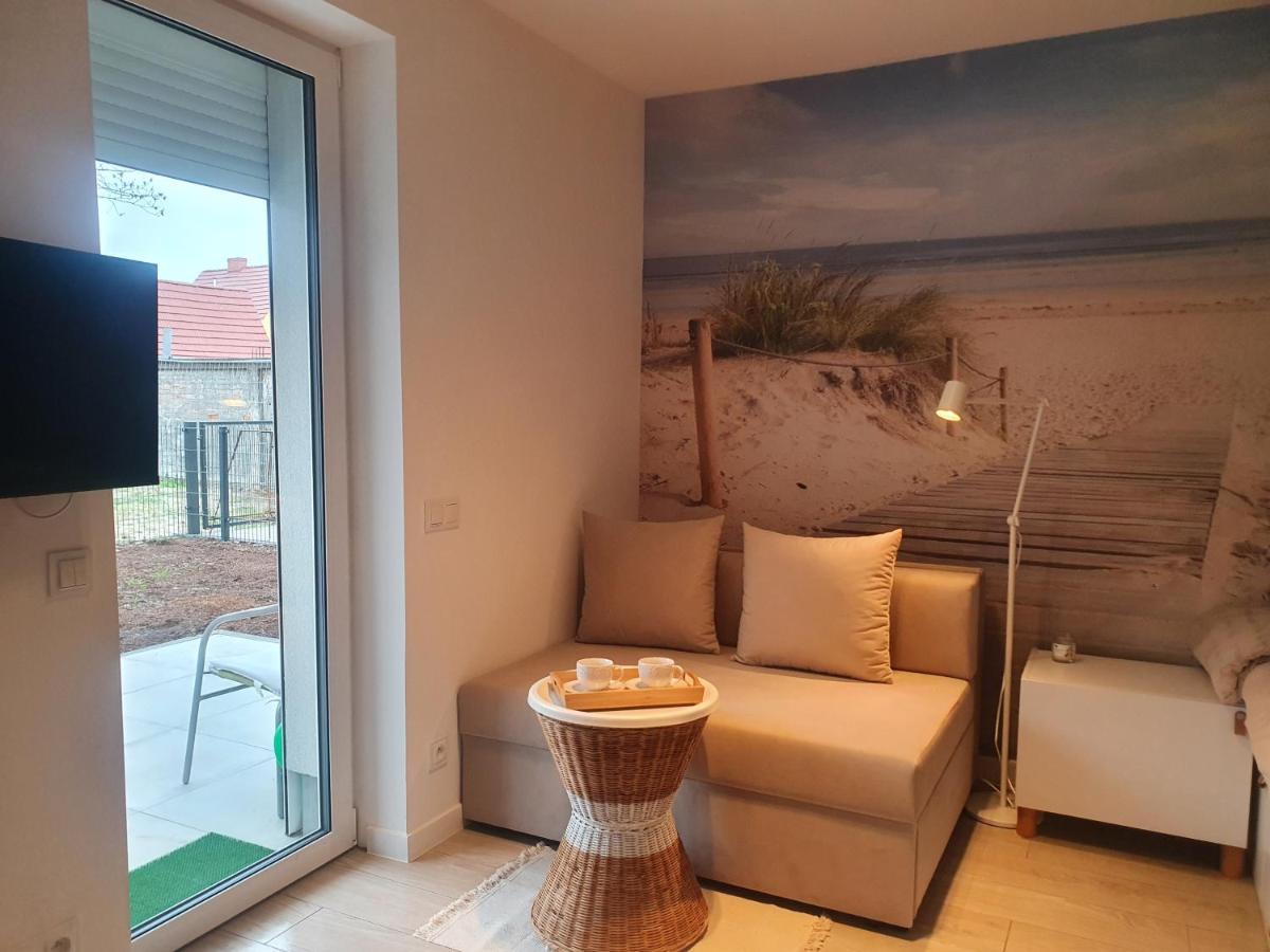 Apartament Beige Z Ogrodkiem Dziwnówek Esterno foto